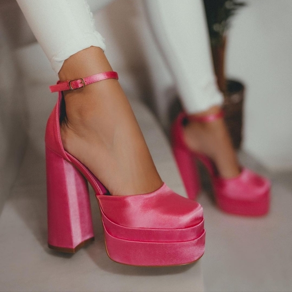 Size- 7.5 π€π₯π½ππππππ'π π«πππ πΊππππ π·πππππππ - π·π°π΅π² - Picture 2 of 10